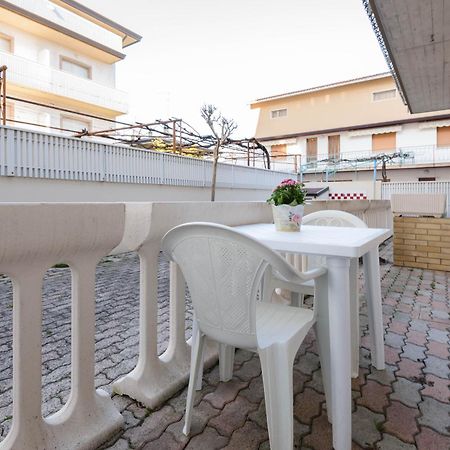Casa Guglielmo E Anna Villa Lignano Sabbiadoro Bilik gambar